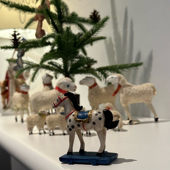 Antique Small Horse - Picture 2 of 15